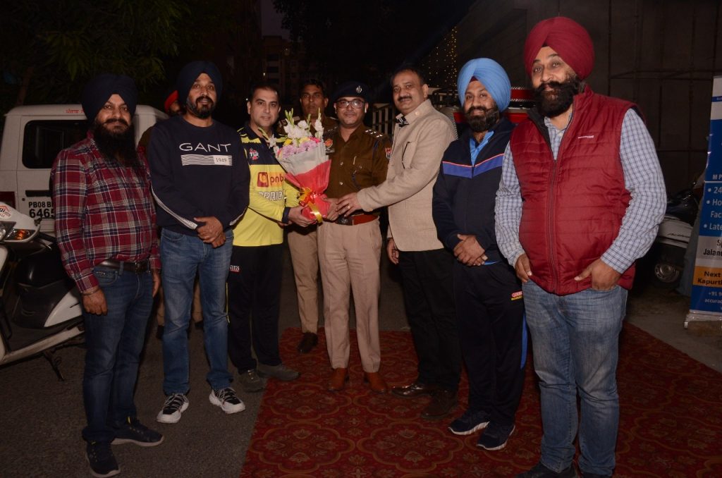 सहायक आयुक्त और एसीपी ने जालंधर हाइट्स क्रिकेट प्रीमियर लीग का शुभारंभ किया