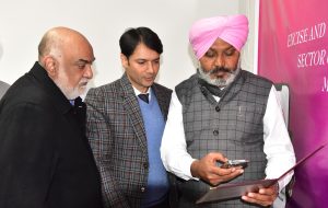 Cheema launches ‘Citizen App’ to further tighten noose around liquor mafia