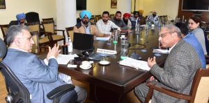 ਮੁੱਖ ਸਕੱਤਰ ਵਿਜੈ ਕੁਮਾਰ ਜੰਜੂਆ ਨੇ ਪੰਜਾਬ ਰੋਡਵੇਜ਼ ਪਨਬੱਸ ਅਤੇ ਪੀ.ਆਰ.ਟੀ.ਸੀ ਕੰਟਰੈਕਟ ਵਰਕਰਜ਼ ਯੂਨੀਅਨ ਦੇ ਵਫਦ ਦੀਆਂ ਮੰਗਾਂ ਨੂੰ ਹਮਦਰਦੀ ਨਾਲ ਵਿਚਾਰਨ ਦਾ ਦਿਵਾਇਆ ਭਰੋਸਾ