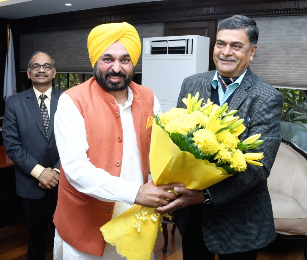 ਮੁੱਖ ਮੰਤਰੀ ਵੱਲੋਂ ਕੇਂਦਰੀ ਮੰਤਰੀ ਆਰ.ਕੇ. ਸਿੰਘ ਨੂੰ ਅਪੀਲ; ਸੂਬੇ ਨੂੰ ਕੋਲੇ ਦੀ ਸਪਲਾਈ ਆਰ.ਐਸ.ਆਰ. ਦੀ ਥਾਂ 100 ਫੀਸਦੀ ਸਿੱਧੀ ਰੇਲਵੇ ਰਾਹੀਂ ਹੋਵੇ