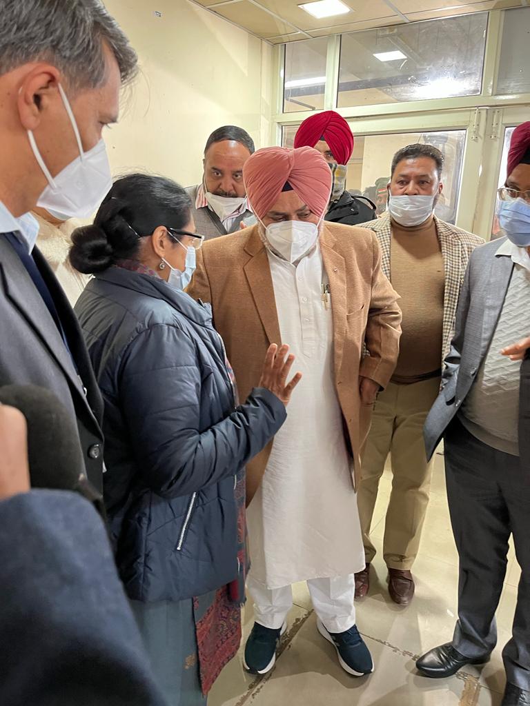 ਪੰਜਾਬ ਕਿਸੇ ਵੀ ਕੋਵਿਡ ਐਮਰਜੈਂਸੀ ਨਾਲ ਨਜਿੱਠਣ ਲਈ ਪੂਰੀ ਤਰ੍ਹਾਂ ਤਿਆਰ    :    ਸਿਹਤ ਮੰਤਰੀ ਚੇਤਨ ਸਿੰਘ ਜੌੜਾਮਾਜਰਾ
