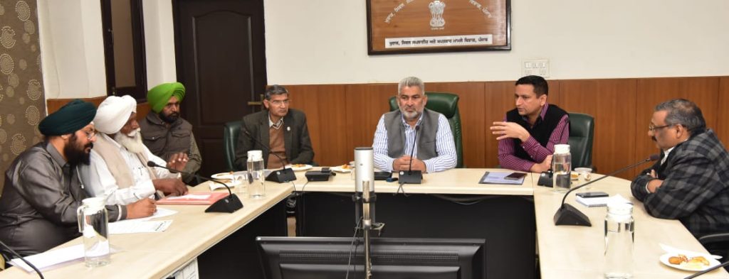 ਮਜ਼ਦੂਰ ਵਰਗ ਦਾ ਜੀਵਨ ਪੱਧਰ ਉੱਚਾ ਚੁੱਕਣਾ ਸਰਕਾਰ ਦੀ ਤਰਜੀਹ  :   ਲਾਲ ਚੰਦ ਕਟਾਰੂਚੱਕ