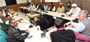 ਮਜ਼ਦੂਰ ਵਰਗ ਦਾ ਜੀਵਨ ਪੱਧਰ ਉੱਚਾ ਚੁੱਕਣਾ ਸਰਕਾਰ ਦੀ ਤਰਜੀਹ : ਲਾਲ ਚੰਦ ਕਟਾਰੂਚੱਕ