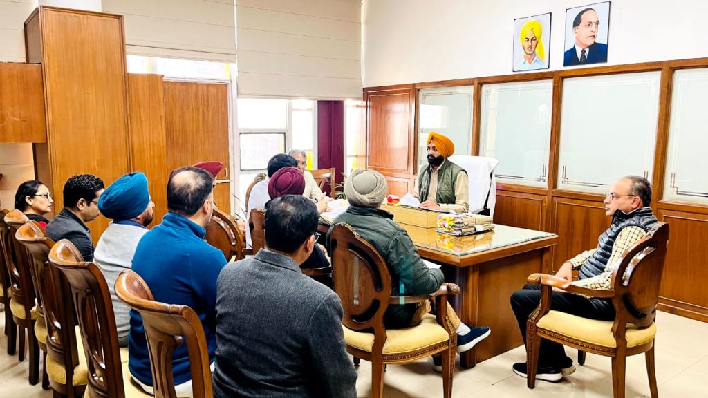 Punjab to fortify mechanism to nab traders bringing pigs illegally from other states   :   Laljit Singh Bhullar