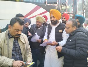 परिवहन मंत्री द्वारा लुधियाना के बस अड्डे का औचक निरीक्षण