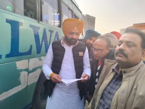 परिवहन मंत्री द्वारा लुधियाना के बस अड्डे का औचक निरीक्षण