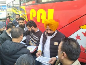 परिवहन मंत्री द्वारा लुधियाना के बस अड्डे का औचक निरीक्षण