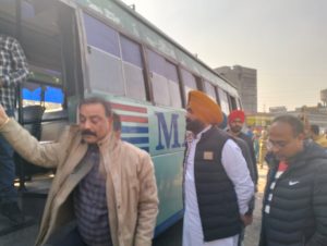 परिवहन मंत्री द्वारा लुधियाना के बस अड्डे का औचक निरीक्षण