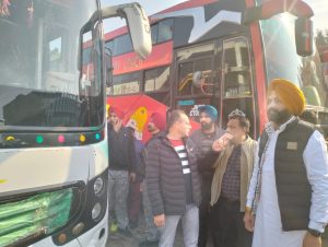 परिवहन मंत्री द्वारा लुधियाना के बस अड्डे का औचक निरीक्षण