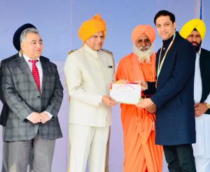 Governor honours DBA Secretary Ritin Khanna