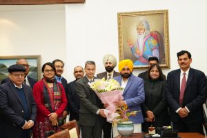 ENSURE THAT THE BENEFITS OF GOVERNMENT SCHEMES ARE PERCOLATED TO THE PEOPLE AT THE GRASS ROOT LEVEL   :   CM ASKS OFFICERS