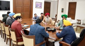 ਮੁੱਖ ਮੰਤਰੀ ਵੱਲੋਂ ਸੂਬੇ ਵਿਚ ਸਾਉਣੀ ਰੁੱਤ ਦੀਆਂ ਫਸਲਾਂ ਅਤੇ ਬੀਜਾਂ ਬਾਰੇ ਤਿਆਰੀਆਂ ਦਾ ਜਾਇਜ਼ਾ ਲੈਣ ਲਈ ਖੇਤੀਬਾੜੀ ਅਫ਼ਸਰਾਂ ਨਾਲ ਵਿਚਾਰ-ਚਰਚਾ