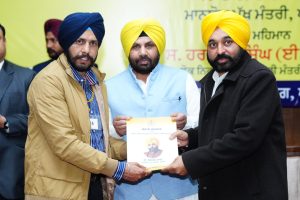 State sets new record by giving 26074 jobs in merely 10 months of its tenure, which previous governments had failed  :   Asserts CM