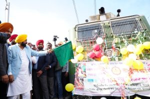 CM FLAGS OFF TRAIN OF PILGRIMS TO BENARAS FOR CELEBRATING PARKASH PURAB OF SRI GURU RAVIDASS JI