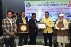AMAN ARORA GIVES AWAY STATE ENERGY CONSERVATION AWARDS TO GOVT & PRIVATE ENTITIES