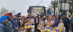 ਮੁੱਖ ਮੰਤਰੀ ਤੀਰਥ ਯਾਤਰਾ ਸਕੀਮ- – ਤਲਵੰਡੀ ਸਾਬੋ ਅਤੇ ਸ਼੍ਰੀ ਅੰਮ੍ਰਿਤਸਰ ਸਾਹਿਬ ਜੀ ਦੇ ਦਰਸ਼ਨਾਂ ਲਈ ਜਾਣ ਵਾਲੀ ਬੱਸ ਰਵਾਨਾ
