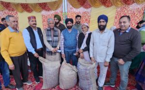 ਕਲਿਆਣਕਾਰੀ ਸਕੀਮਾਂ ਦੇਸ਼ ਵਾਸੀਆਂ ਨੂੰ ਖੁਸ਼ਹਾਲ ਬਣਾ ਰਹੀਆਂ ਹਨ – ਡਾ. ਅਸ਼ੋਕ ਵਾਜਪਾਈ