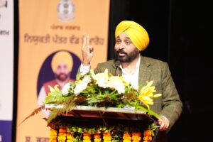 ਮੁੱਖ ਮੰਤਰੀ ਨੇ 25ਵੀਂ ਵਾਰ ਮਾਕਾ ਟਰਾਫੀ ਜਿੱਤਣ ਉੱਤੇ ਗੁਰੂ ਨਾਨਕ ਦੇਵ ਯੂਨੀਵਰਸਿਟੀ ਨੂੰ ਦਿੱਤੀ ਵਧਾਈ