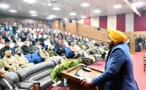 ਆਗਾਮੀ ਗਣਤੰਤਰ ਦਿਵਸ ਤੋਂ ਲੋਕਾਂ ਦੀ ਸੇਵਾ ਲਈ ਸਮਰਪਿਤ ਹੋਵੇਗੀ ਸੜਕ ਸੁਰੱਖਿਆ ਫੋਰਸ: ਮੁੱਖ ਮੰਤਰੀ