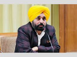ਪੂਰੇ ਪੰਜਾਬ ‘ਚ ਸਿੰਥੈਟਿਕ ਟਰੈਕ ਵਾਲੇ ਖੇਡ ਮੈਦਾਨ ‘ਚ ਨਹੀਂ ਹੋਵੇਗੀ ਗਣਰਾਜ ਦਿਹਾੜੇ ਦੀ ਪਰੇਡ-ਮੁੱਖ ਮੰਤਰੀ ਨੇ ਜਾਰੀ ਕੀਤੇ ਨਿਰਦੇਸ਼