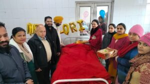 ਸਮਾਜ ਦੀ ਤਰੱਕੀ ਲਈ ਲੜਕੇ -ਲੜਕੀ ਵਿਚਲੇ ਫਰਕ ਨੂੰ ਖਤਮ ਕਰਨਾ ਜਰੂਰੀ : ਡਾ ਕਵਿਤਾ ਸਿੰਘ ਜਿਲੇ ਦੇ ਹਸਪਤਾਲਾ ਵਿਖੇ ਮਨਾਈ ਨਵ-ਜਨਮੀਆਂ ਧੀਆਂ ਦੀ ਲੋਹੜੀ