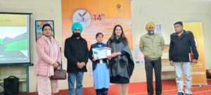 14ਵਾਂ ਕੌਮੀ ਵੋਟਰ ਦਿਵਸ ਪੂਰੇ ਉਤਸ਼ਾਹ ਦੇ ਨਾਲ ਮਨਾਇਆ ਗਿਆ – ਲੋਕਤੰਤਰ ਦੀ ਮਜ਼ਬੂਤੀ ਲਈ ਵੋਟ ਬਣਵਾਉਨਾ ਅਤੇ ਮੱਤਦਾਨ ਕਰਨਾ ਬੇਹੱਦ ਜ਼ਰੂਰੀ : ਡਿਪਟੀ ਕਮਿਸ਼ਨਰ – ਜ਼ਿਲ੍ਹਾ ਪੱਧਰੀ ਪ੍ਰੋਗਰਾਮ ਦੌਰਾਨ ਹਾਜ਼ਰੀਨ ਨੂੰ ਵੋਟਰ ਪ੍ਰਣ ਵੀ ਦਵਾਇਆ