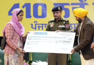 ਮੁੱਖ ਮੰਤਰੀ ਵੱਲੋਂ ਪੰਜਾਬ ਪੁਲਿਸ ਦੀ ਕਾਰਜਸ਼ੈਲੀ ਨੂੰ ਹੋਰ ਸੁਧਾਰਨ ਲਈ 410 ਹਾਈ-ਟੈੱਕ ਵਾਹਨਾਂ ਨੂੰ ਹਰੀ ਝੰਡੀ