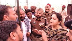 ਪਿੰਡ ਸੁਰੱਖਿਆ ਕਮੇਟੀ ਨਾਲ ਡਿਪਟੀ ਕਮਿਸ਼ਨਰ ਅਤੇ ਐਸਐਸਪੀ ਵੱਲੋਂ ਬੈਠਕ ਸਰਹੱਦੀ ਪਿੰਡਾਂ ਵਿੱਚ ਲੋਕਾਂ ਤੋਂ ਸੁਰੱਖਿਆ ਏਜੰਸੀਆਂ ਨਾਲ ਸਹਿਯੋਗ ਕਰਨ ਸਬੰਧੀ ਹੋਈ ਬੈਠਕ