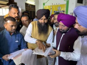 ਆਪ ਦੀ ਸਰਕਾਰ, ਆਪ ਦੇ ਦੁਆਰ – ਵਿਧਾਇਕ ਗਰੇਵਾਲ ਵੱਲੋਂ ਹਲਕਾ ਪੂਰਬੀ ‘ਚ ਲੱਗੇ ਕੈਂਪਾਂ ਦਾ ਨੀਰਖਣ