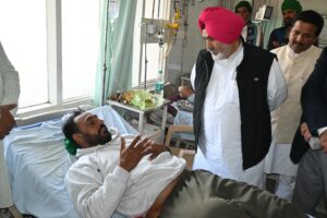 ਚੇਤਨ ਸਿੰਘ ਜੌੜਾਮਾਜਰਾ ਨੇ ਰਾਜਿੰਦਰਾ ਹਸਪਤਾਲ ‘ਚ ਦਾਖਲ ਕਿਸਾਨਾਂ ਦਾ ਹਾਲ-ਚਾਲ ਜਾਣਿਆ -ਕਿਹਾ, ਹਰਿਆਣਾ ਸਰਕਾਰ ਨੇ ਕਿਸਾਨਾਂ ‘ਤੇ ਅੱਤਿਆਚਾਰ ਕਰਕੇ ਲੋਕਤੰਤਰ ਦੀ ਹੱਤਿਆ ਕੀਤੀ