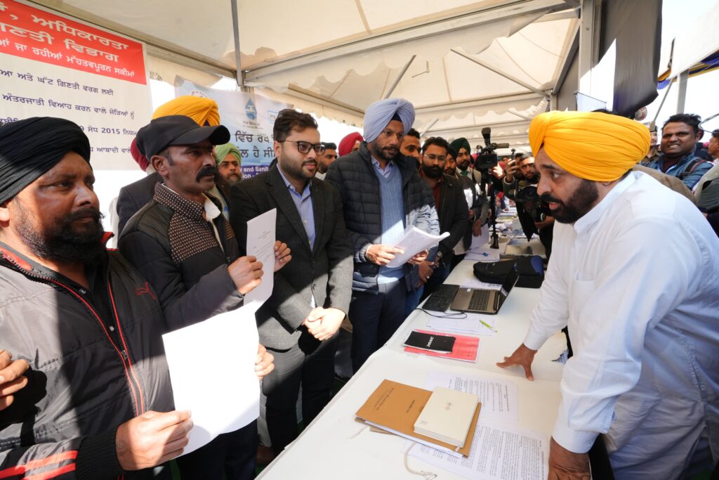 ਮੁੱਖ ਮੰਤਰੀ ਵੱਲੋਂ ਪੰਜਾਬ ਵਿੱਚ ਆਪਣੀ ਤਰ੍ਹਾਂ ਦੀ ਪਹਿਲੀ ਸਕੀਮ ‘ਆਪ ਦੀ ਸਰਕਾਰ, ਆਪ ਦੇ ਦੁੁਆਰ’ ਦਾ ਆਗਾਜ਼