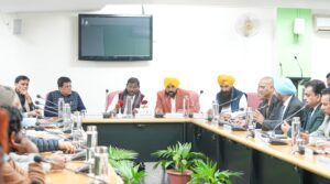 ਮੁੱਖ ਮੰਤਰੀ ਨੇ ਬਦਲਵੀਆਂ ਫ਼ਸਲਾਂ ‘ਤੇ ਘੱਟੋ-ਘੱਟ ਸਮਰਥਨ ਮੁੱਲ ਦੀ ਗਰੰਟੀ ਦੀ ਕੀਤੀ ਮੰਗ