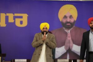 ਪਠਾਨਕੋਟ ਨੂੰ ਵਿਸ਼ੇਸ਼ ਸਨਅਤੀ ਅਤੇ ਵਪਾਰਕ ਪੈਕੇਜ ਦੇਣ ਦੀ ਸੰਭਾਵਨਾ ਲੱਭਾਂਗੇਃ ਮੁੱਖ ਮੰਤਰੀ