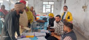 ਆਪ ਦੀ ਸਰਕਾਰ ਆਪ ਦੇ ਦੁਆਰ ਤਹਿਤ ਲਗਾਏ ਜਾ ਰਹੇ ਕੈਂਪਾਂ ’ਚ ਕੀਤਾ ਜਾ ਰਿਹੈ ਲੋਕ ਸਮੱਸਿਆਵਾਂ ਦਾ ਹੱਲ-ਵਿਧਾਇਕ ਬੁੱਧ ਰਾਮ
