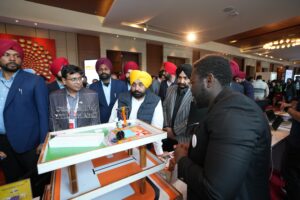 ਮੁੱਖ ਮੰਤਰੀ ਦੀ ਨੌਜਵਾਨਾਂ ਨੂੰ ਅਪੀਲਃ ਪੰਜਾਬ ਦੇ ਸਮਾਜਿਕ-ਆਰਥਿਕ ਵਿਕਾਸ ਵਿੱਚ ਸਰਗਰਮ ਹਿੱਸੇਦਾਰ ਬਣਨ ਲਈ ਨਵੇਂ ਵਿਚਾਰਾਂ ਅਤੇ ਕਾਢਾਂ ਦੀ ਵਰਤੋਂ ਕਰੋ