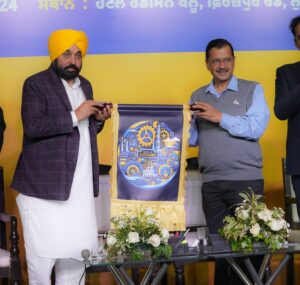 ਭਗਵੰਤ ਮਾਨ ਅਤੇ ਅਰਵਿੰਦ ਕੇਜਰੀਵਾਲ ਨੇ ਪੰਜਾਬ ਦੇ 13 ਸਕੂਲ ਆਫ ਐਮੀਨੈਂਸ ਲੋਕਾਂ ਨੂੰ ਕੀਤੇ ਸਮਰਪਿਤ