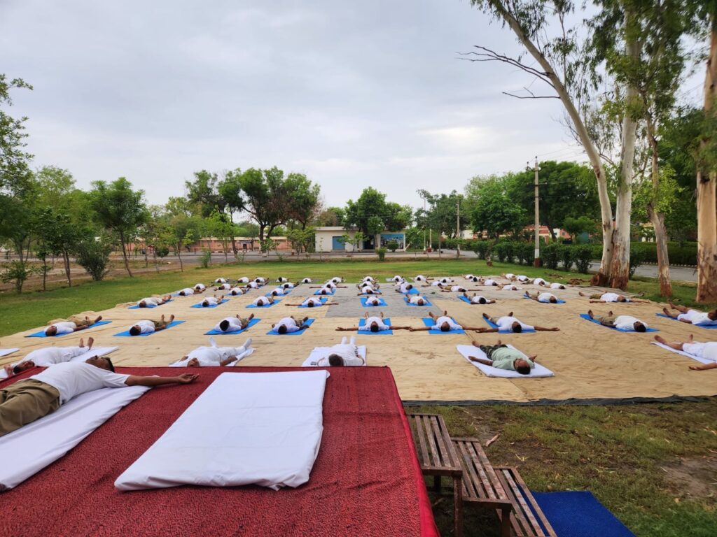 ਜਿਲ੍ਹਾ ਸਿਹਤ ਵਿਭਾਗ ਫਾਜਿਲਕਾ ਵੱਲੋਂ ਬੀ.ਐਸ.ਐਫ.,ਬੀ.ਐਨ.52 ਫਾਜਿਲਕੇ ਵਿਖੇ ਮਨਾਇਆ ਗਿਆ ਅੰਤਰਰਾਸ਼ਟਰੀ ਯੋਗਾ ਦਿਵਸ