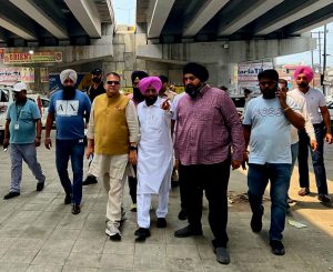 ਐਮਪੀ ਅਰੋੜਾ ਨੇ ਵਿਧਾਇਕ ਦਲਜੀਤ ਸਿੰਘ ਗਰੇਵਾਲ ਭੋਲਾ ਨਾਲ ਲੁਧਿਆਣਾ ਪੂਰਬੀ ਵਿੱਚ ਟਰੈਫਿਕ ਸਮੱਸਿਆਵਾਂ ਦਾ ਕੀਤਾ ਅਧਿਐਨ