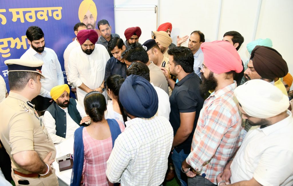 CM listens grievances of people during Sarkar Tuhaade Dwaar at Jalandhar