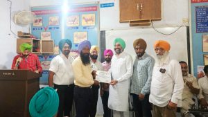 ਡੇਅਰੀ ਸਿਖਲਾਈ ਲੈ ਰਹੇ ਸਿਖਿਆਰਥੀਆਂ ਨੂੰ ਵੰਡੇ ਸਰਟੀਫਿਕੇਟ