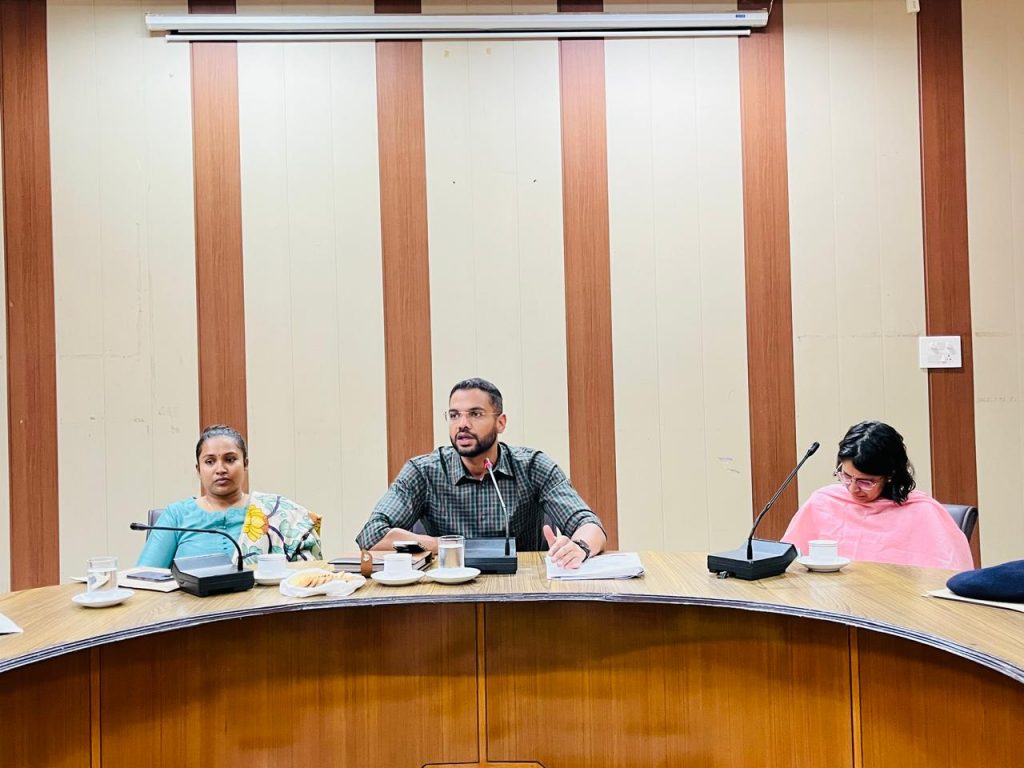 ਡੀ.ਸੀ ਵੱਲੋਂ ਖੇਤਾਂ ਨੂੰ ਲੱਗੀ ਅੱਗ ’ਤੇ ਕਾਬੂ ਪਾਉਣ ਲਈ ਸਿਵਲ ਤੇ ਪੁਲਿਸ ਅਧਿਕਾਰੀਆਂ ਨੂੰ ਸਾਂਝੀ ਗਸ਼ਤ ਕਰਨ ਦੇ ਹੁਕਮ