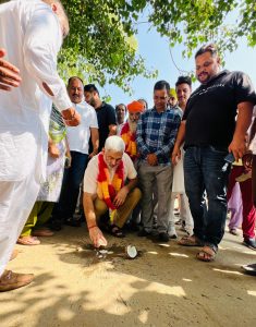 ਸ੍ਰੀ ਲਾਲ ਚੰਦ ਕਟਾਰੂਚੱਕ ਕੈਬਨਿਟ ਮੰਤਰੀ ਪੰਜਾਬ ਨੇ ਸਰਨਾ ਤੋਂ ਭੀਮਪੁਰ ਰੋਡ ਦੇ ਨਿਰਮਾਣ ਕਾਰਜ ਦਾ ਕੀਤਾ ਸੁਭਆਰੰਭ
