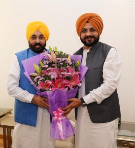 ਆਪਣਾ ਕੰਮ ਪੂਰੀ ਦਿਆਨਤਦਾਰੀ, ਸਮਰਪਣ, ਸੰਜੀਦਗੀ ਤੇ ਵਚਨਬੱਧਤਾ ਨਾਲ ਕਰੋ: ਮੁੱਖ ਮੰਤਰੀ ਨੇ ਨਵੇਂ ਮੰਤਰੀਆਂ ਨੂੰ ਦਿੱਤੀ ਸਲਾਹ