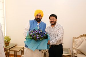 ਆਪਣਾ ਕੰਮ ਪੂਰੀ ਦਿਆਨਤਦਾਰੀ, ਸਮਰਪਣ, ਸੰਜੀਦਗੀ ਤੇ ਵਚਨਬੱਧਤਾ ਨਾਲ ਕਰੋ: ਮੁੱਖ ਮੰਤਰੀ ਨੇ ਨਵੇਂ ਮੰਤਰੀਆਂ ਨੂੰ ਦਿੱਤੀ ਸਲਾਹ