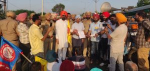 ਤਿੰਨ ਦਿਨਾਂ ਪੈਨਸ਼ਨ ਮੋਰਚੇ ਦੇ ਆਖ਼ਰੀ ਦਿਨ ਹਜ਼ਾਰਾਂ ਮੁਲਾਜ਼ਮਾਂ ਨੇ ਮੁੱਖ ਮੰਤਰੀ ਦੀ ਰਿਹਾਇਸ਼ ਵੱਲ ਕੀਤਾ ਰੋਸ ਮਾਰਚ