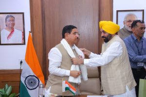 मुख्यमंत्री की कोशिशें रंग लाई; भारत सरकार ने मिल मालिकों और आढ़तियों की मुख्य मांगें मानी