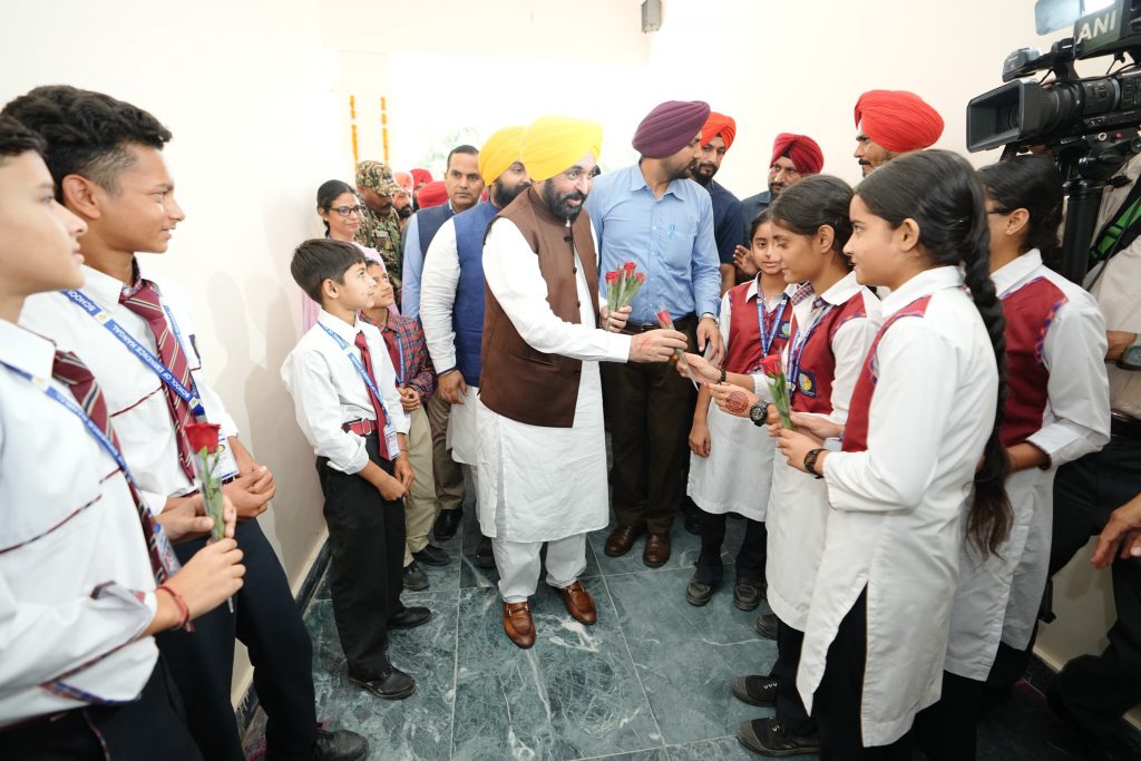 शिक्षा क्षेत्र में क्रांतिकारी बदलाव की राह पर पंजाब, सरकारी स्कूलों के मेगा पीटीएम में 27 लाख अभिभावकों ने भाग लिया – मुख्यमंत्री
