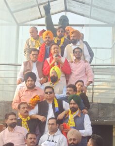 ‘ਆਪ’ ਦੇ ਨਵਨਿਯੂਕਤ ਪ੍ਰਧਾਨ ਅਮਨ ਅਰੋੜਾ ਅਤੇ ਕਾਰਜਕਾਰੀ ਪ੍ਰਧਾਨ ਸ਼ੈਰੀ ਕਲਸੀ ਦਾ ਵਿਧਾਇਕ ਬੱਗਾ ਦੀ ਅਗਵਾਈ ਹੇਠ ਹੋਇਆ ਨਿੱਘਾ ਕੀਤਾ