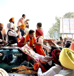 ਵਿਧਾਇਕ ਨਰਿੰਦਰ ਪਾਲ ਸਿੰਘ ਸਵਨਾ ਦੀ ਅਗਵਾਈ ਵਿਚ ਫਾਜ਼ਿਲਕਾ ਹਲਕੇ ਦੇ ਆਪ ਵਰਕਰਾਂ ਦੇ ਵਫਦ ਨੇ ਸ਼ੁਕਰਾਨਾ ਯਾਤਰਾ ਦਾ ਸਵਾਗਤ ਕੀਤਾ