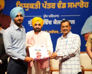 Newly selected cops thank CM for free, fair and transparent recruitment